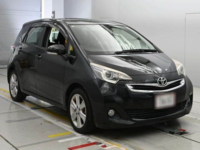 Toyota RACTIS 2015 7958447-5