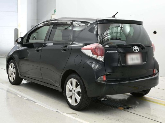 Toyota RACTIS 2015 7958447-6
