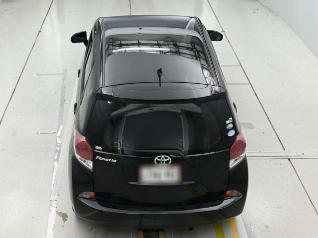 Toyota RACTIS 2015 7958447-8