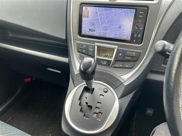 Toyota RACTIS 2012 7958454-23