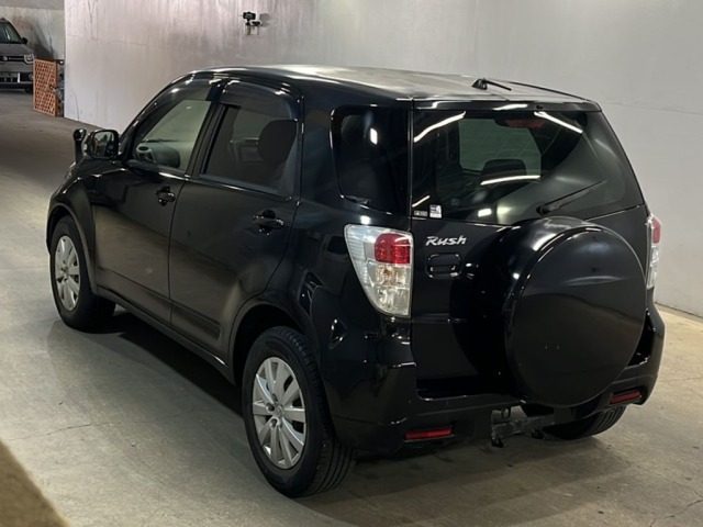 Toyota RUSH 2013 7949906-1