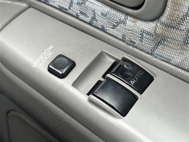 Mitsubishi RVR 1995 7952613-2