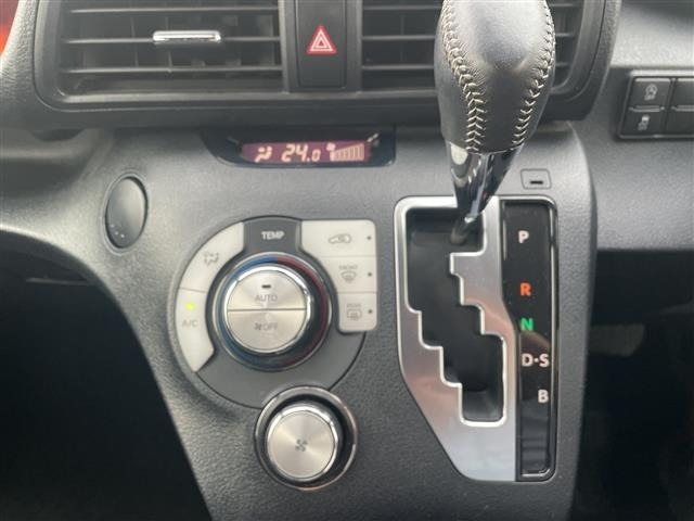 Toyota SIENTA 2017 7945828-8