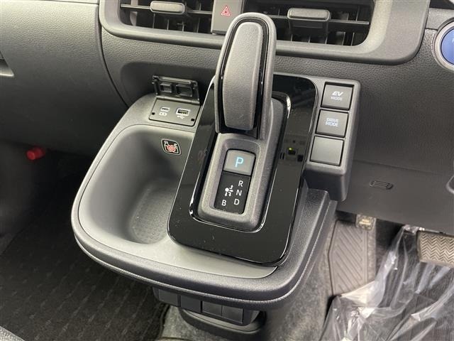 Toyota SIENTA 2024 7945858-5