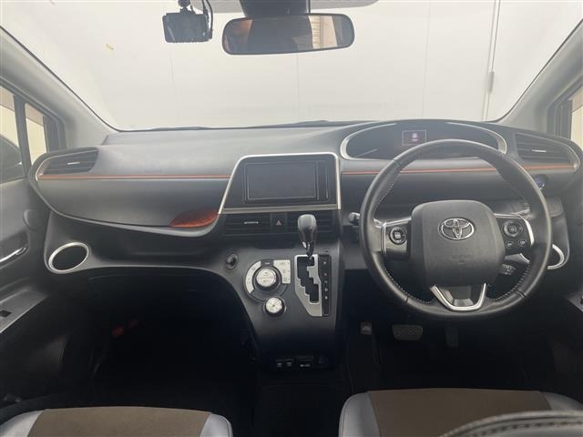 Toyota SIENTA 2022 7945900-15