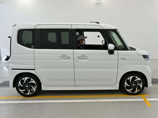 Suzuki SPACIA 2025 7953168-3