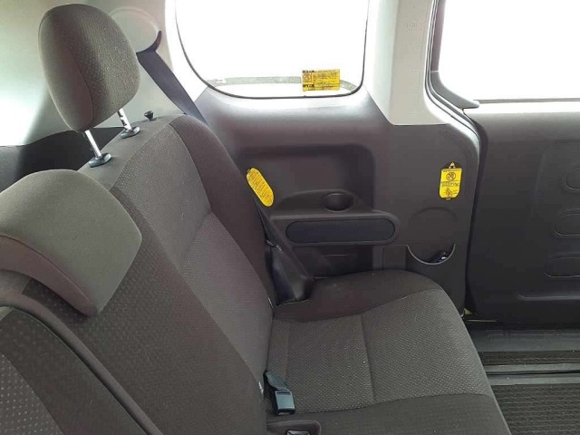 Toyota SPADE 2013 7949162-11