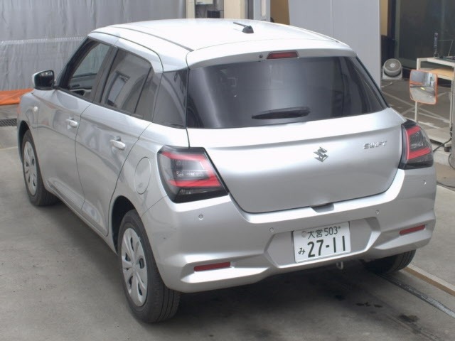 Suzuki SWIFT 2024 7965711-1