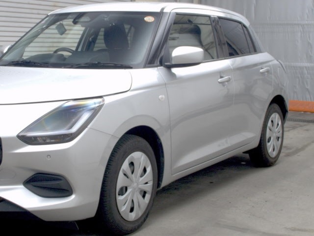 Suzuki SWIFT 2024 7965730-4