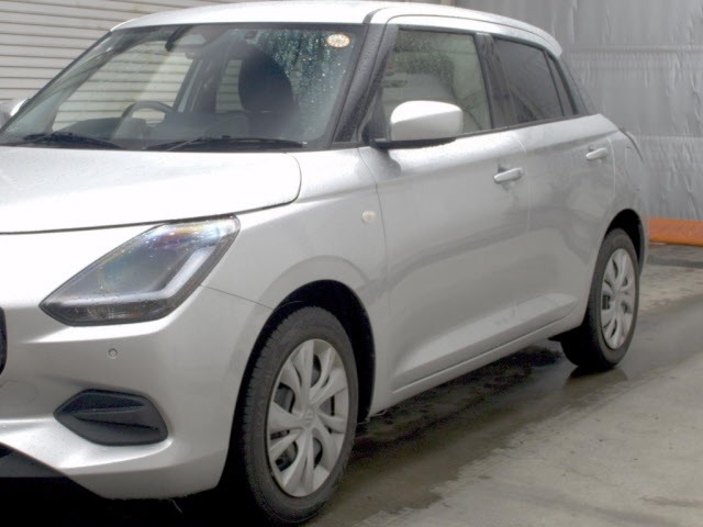 Suzuki SWIFT 2024 7965731-4