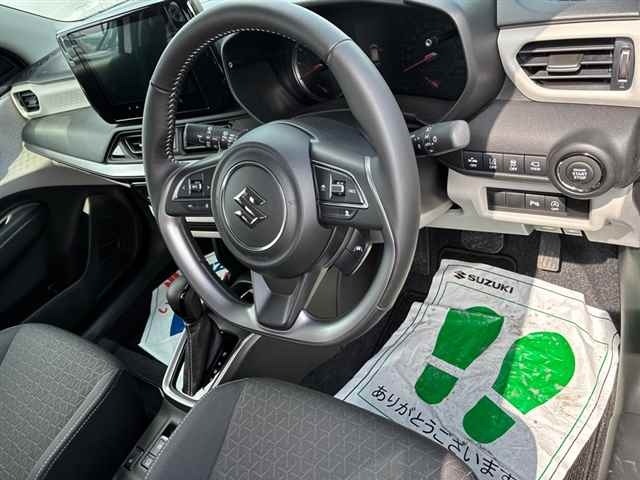 Suzuki SWIFT 2024 7965859-3