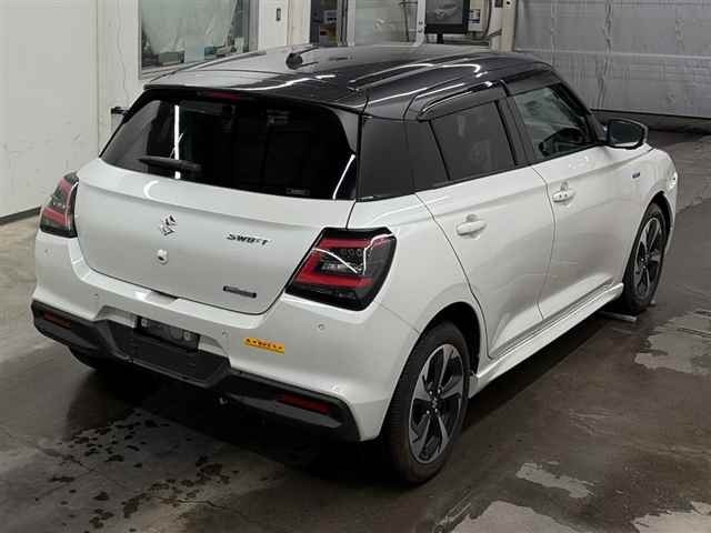 Suzuki SWIFT 2024 7965860-5