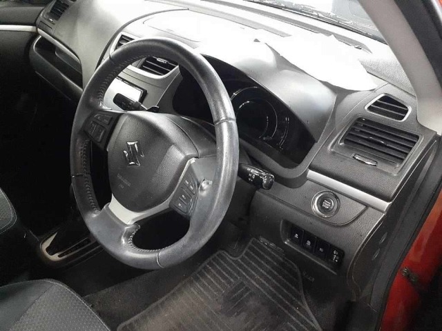 Suzuki SWIFT 2014 7965861-9