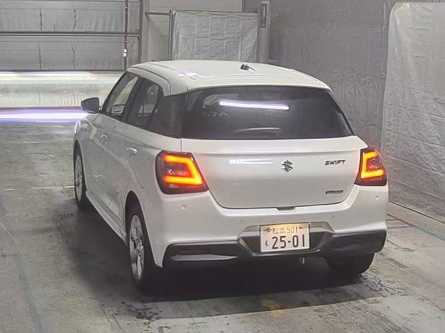 Suzuki SWIFT 2023 7965863-8