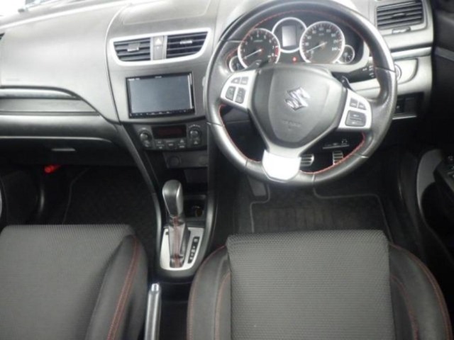 Suzuki SWIFT 2012 7965870-3