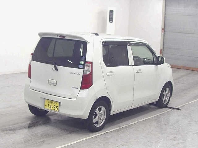 Suzuki WAGON R 2016 7956073-5
