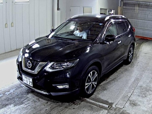 Nissan X-TRAIL 2018 7946894-4