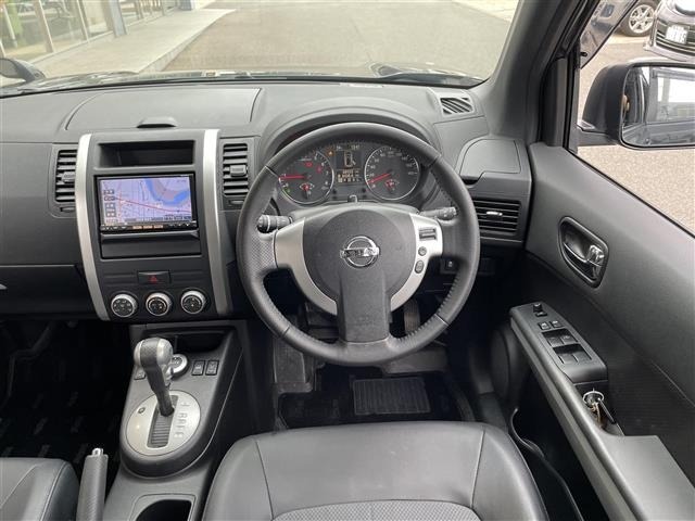 Nissan X-TRAIL 2013 7948376-11