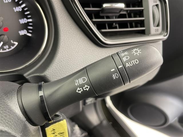 Nissan X-TRAIL 2018 7948398-10