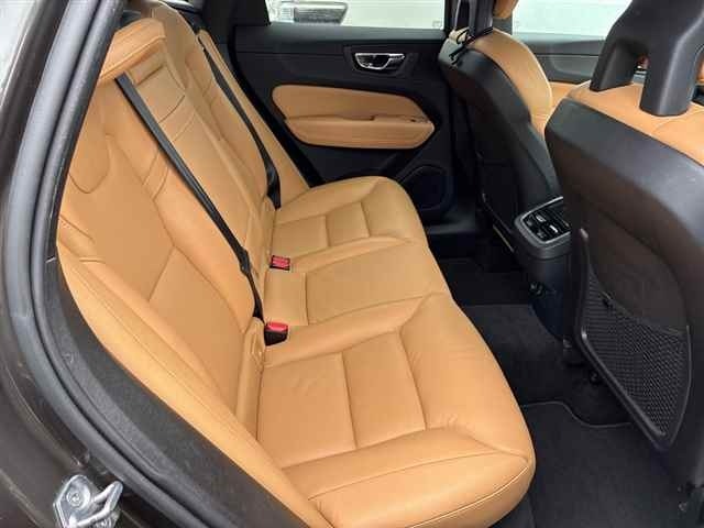 Volvo XC60 2018 7966888-8