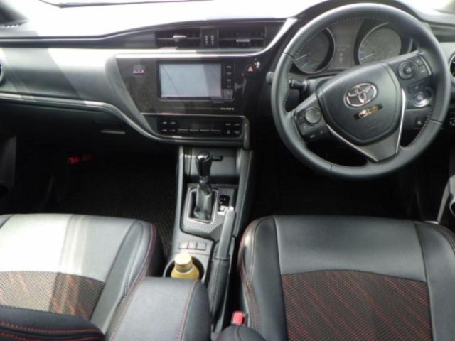 Toyota AURIS 2016 7973286-3