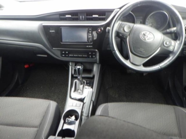Toyota AURIS 2017 7973289-3