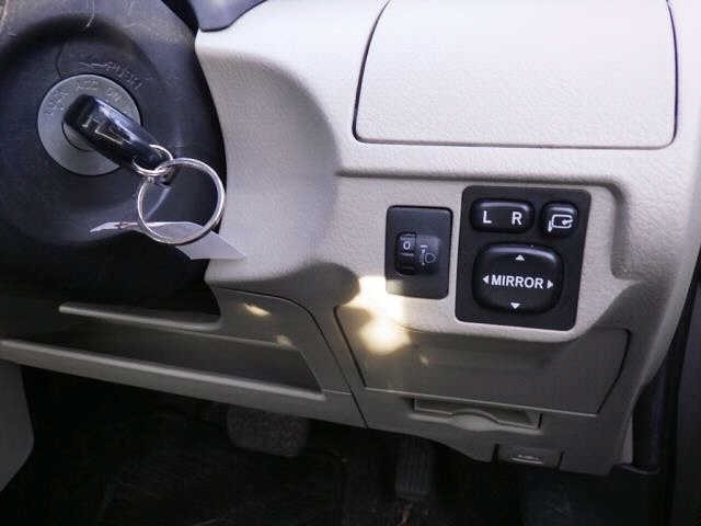 Toyota BELTA 2007 7976262-6