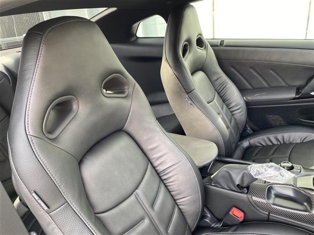 Nissan GT-R 2024 7976934-16