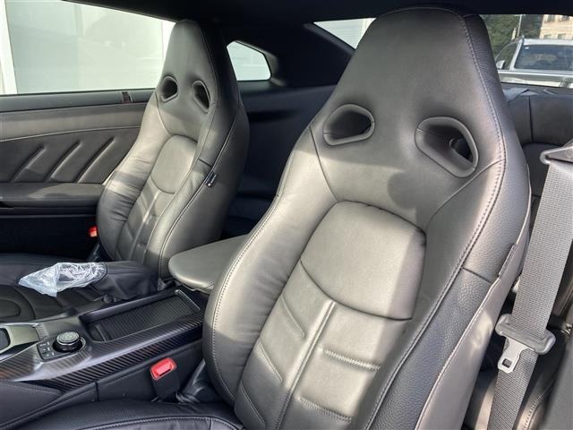 Nissan GT-R 2024 7976934-2