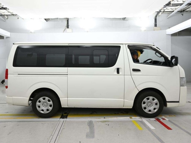 Toyota HIACE VAN 2020 7983188-3