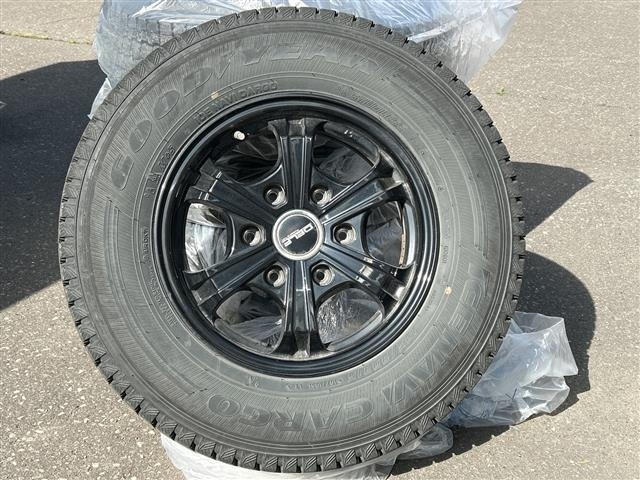 Toyota HIACE VAN 2024 7983360-11