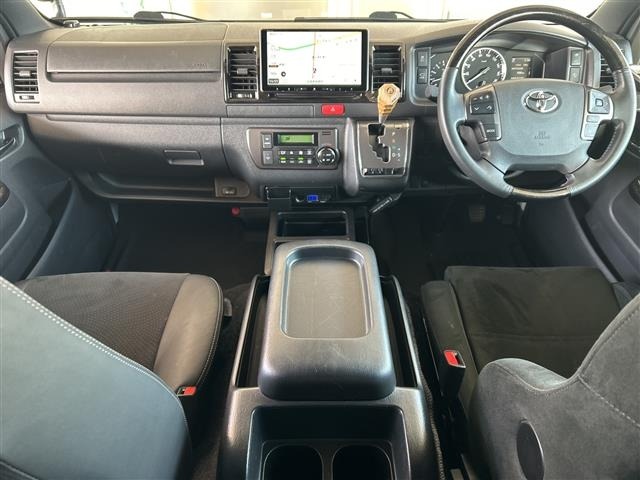 Toyota HIACE VAN 2024 7983360-14