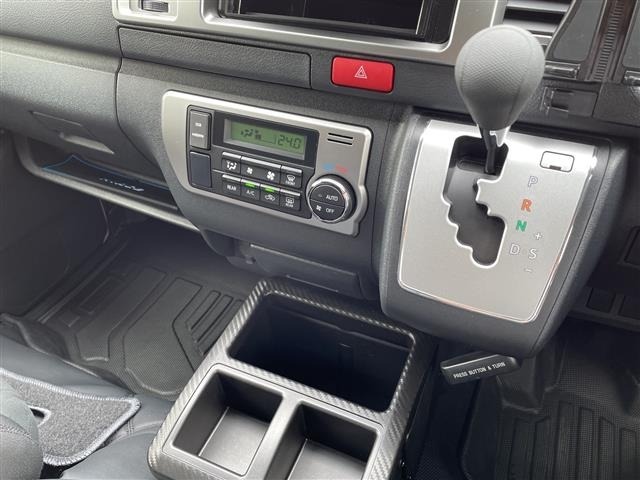 Toyota HIACE VAN 2025 7983366-8