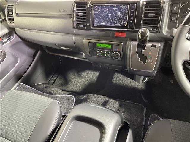 Toyota HIACE VAN 2025 7983383-10