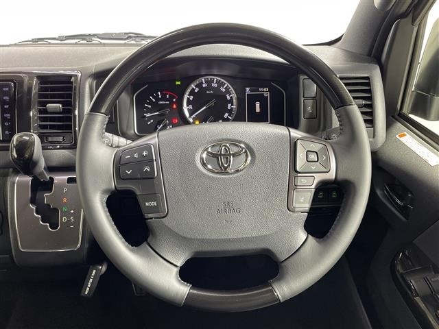 Toyota HIACE VAN 2025 7983383-5
