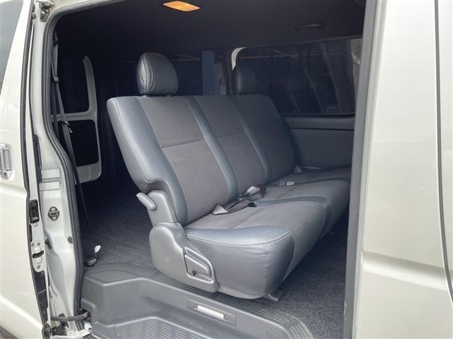 Toyota HIACE VAN 2023 7983390-1