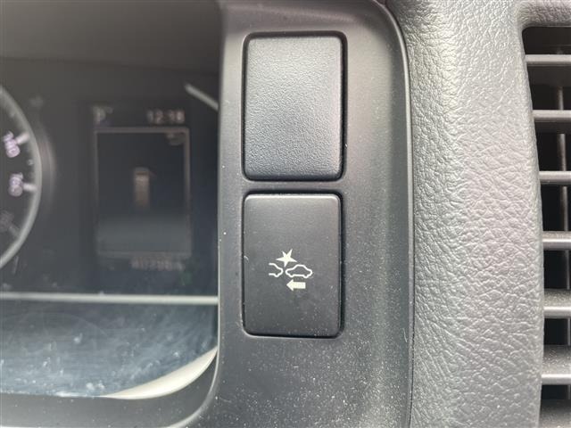 Toyota HIACE VAN 2023 7983390-12