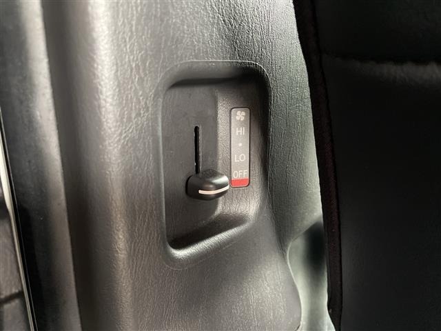 Toyota HIACE VAN 2023 7983390-17