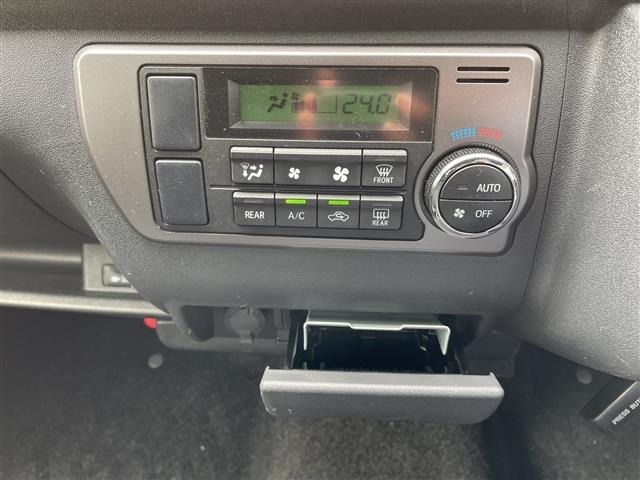Toyota HIACE VAN 2023 7983390-25