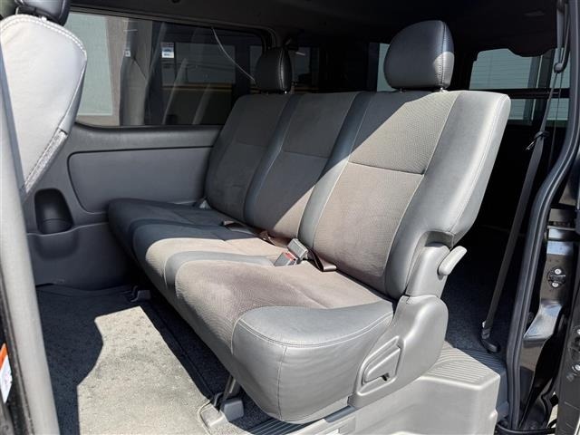 Toyota HIACE VAN 2023 7983396-11