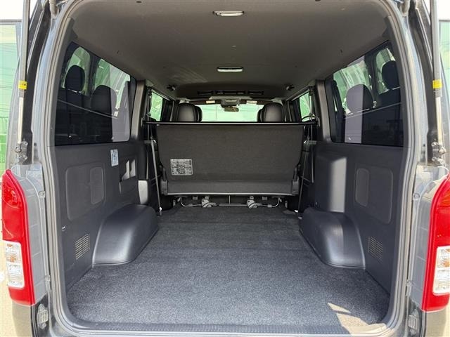 Toyota HIACE VAN 2023 7983396-12