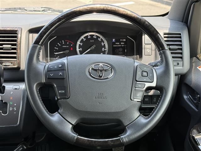 Toyota HIACE VAN 2023 7983396-2