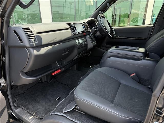 Toyota HIACE VAN 2023 7983396-8