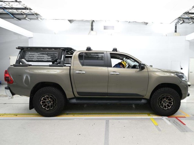 Toyota HILUX 2023 7971517-3