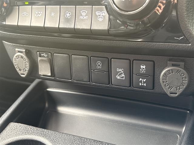 Toyota HILUX 2023 7972432-19