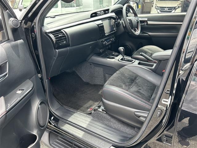 Toyota HILUX 2024 7972433-6
