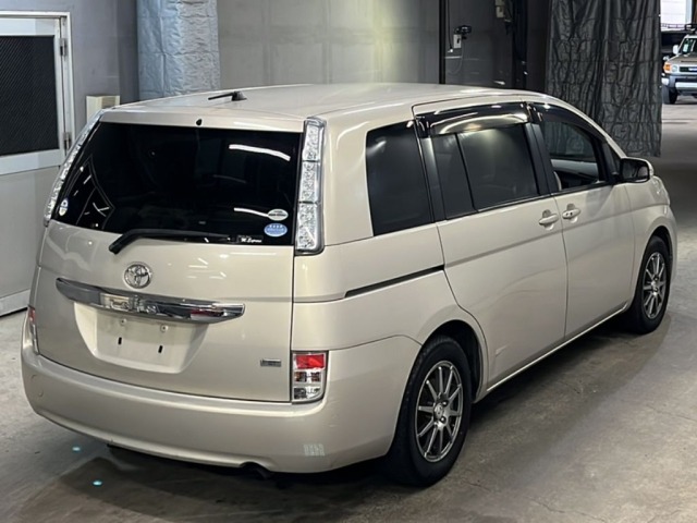 Toyota ISIS 2012 7966977-5