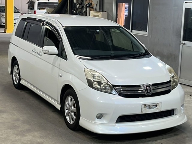 Toyota ISIS 2013 7966981-4