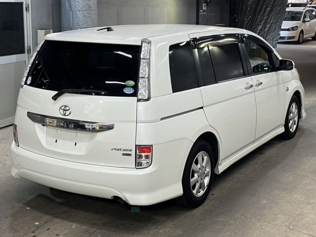 Toyota ISIS 2013 7966981-5