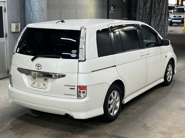 Toyota ISIS 2012 7966982-5